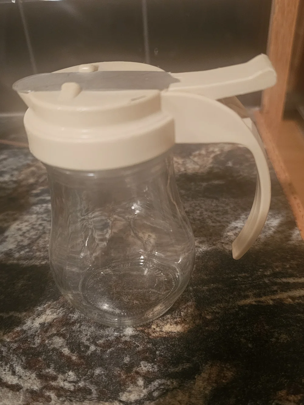 Cream Pour-Top Glass Syrup Dispenser - Easy-Pour Lid